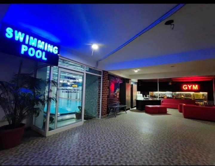 Hotel Maira เดห์ราดุน ภายนอก รูปภาพ